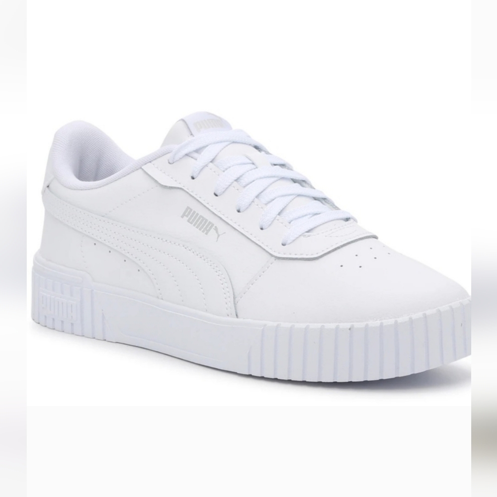 Puma Women's White Sneakers Size 9